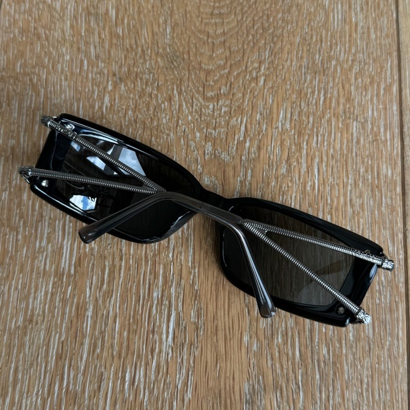 Unisex Vintage Versace Sunglasses - Picture 4 of 10